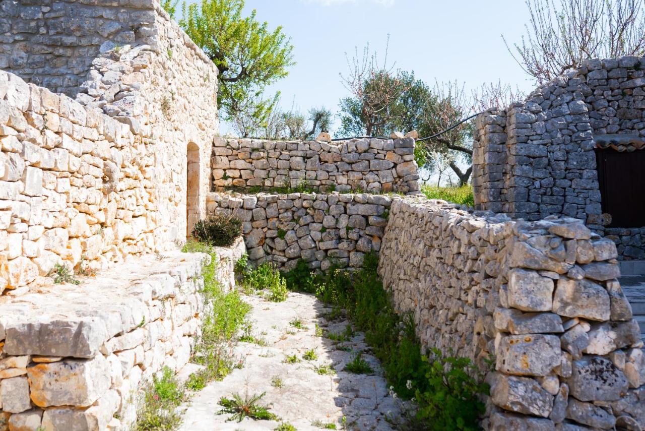 Masseria Montepaolo Dimora Di Charme Конверсано Экстерьер фото